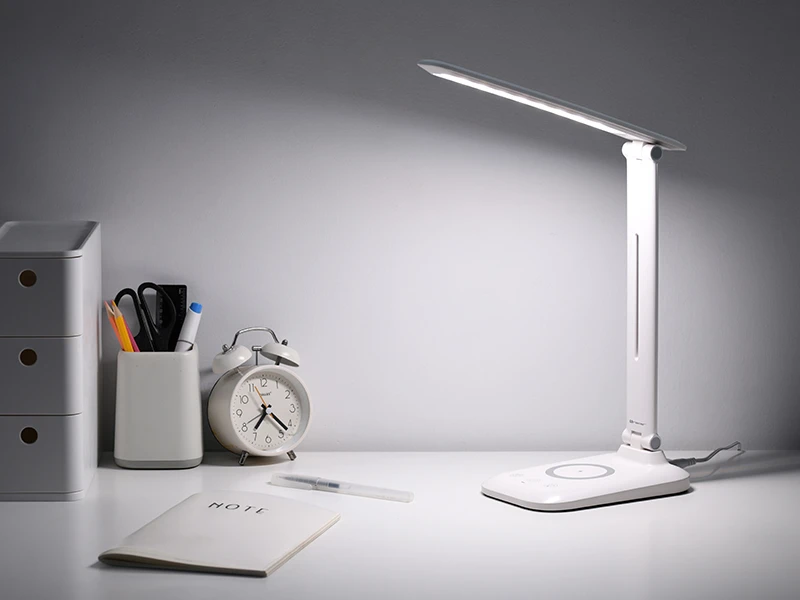 Tracer LumiCharge – LED Desk Lamp with 15 W Wireless Charging