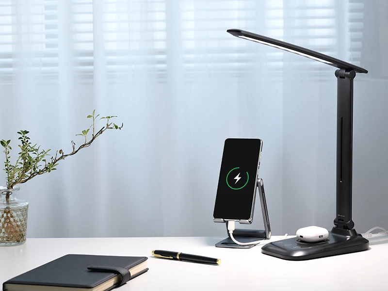 Tracer LumiCharge – LED Desk Lamp with 15 W Wireless Charging