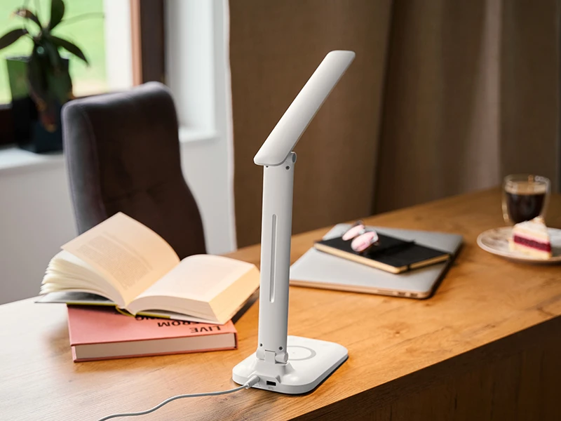 Tracer LumiCharge – LED Desk Lamp with 15 W Wireless Charging
