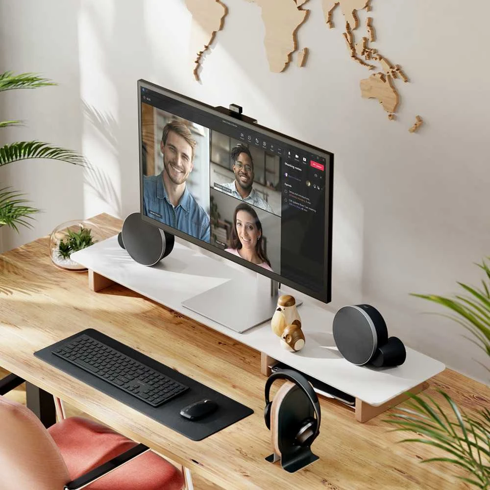 „ALOGIC Clarity Pro Max“ 32 colių UHD 4K monitorius su 65 W raiška ir internetine kamera