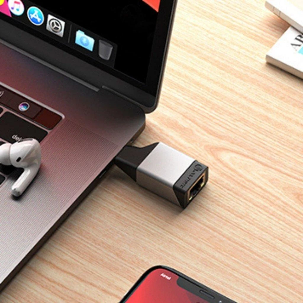 Alogic Ethernet adapteris prijungtas prie kompiuterio