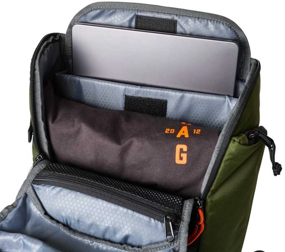 Urban Oranžinis UAG Civilian 16" 20L olive/oranžinis