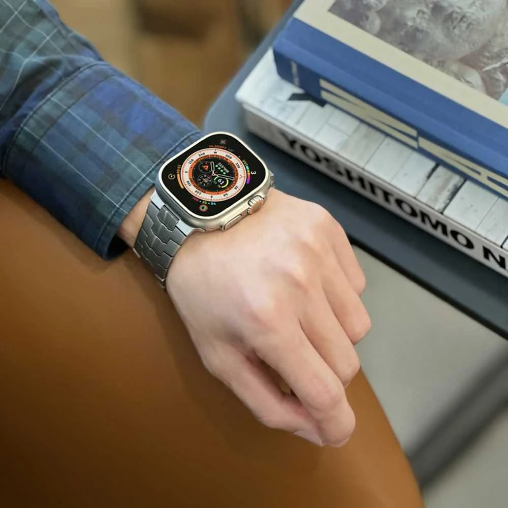 „Just Mobile“ titano dirželis, skirtas „Apple Watch Ultra“ (1 ir 2)