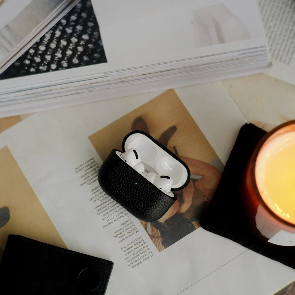 KeyBudz Artisan Series Leather dėklas skirtas AirPods Pro 2 - Juodas