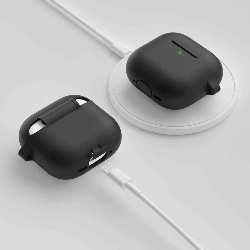 KeyBudz Elevate Keychain – silikoninis apsauginis dėklas, skirtas 4 gen. AirPods (juodas).