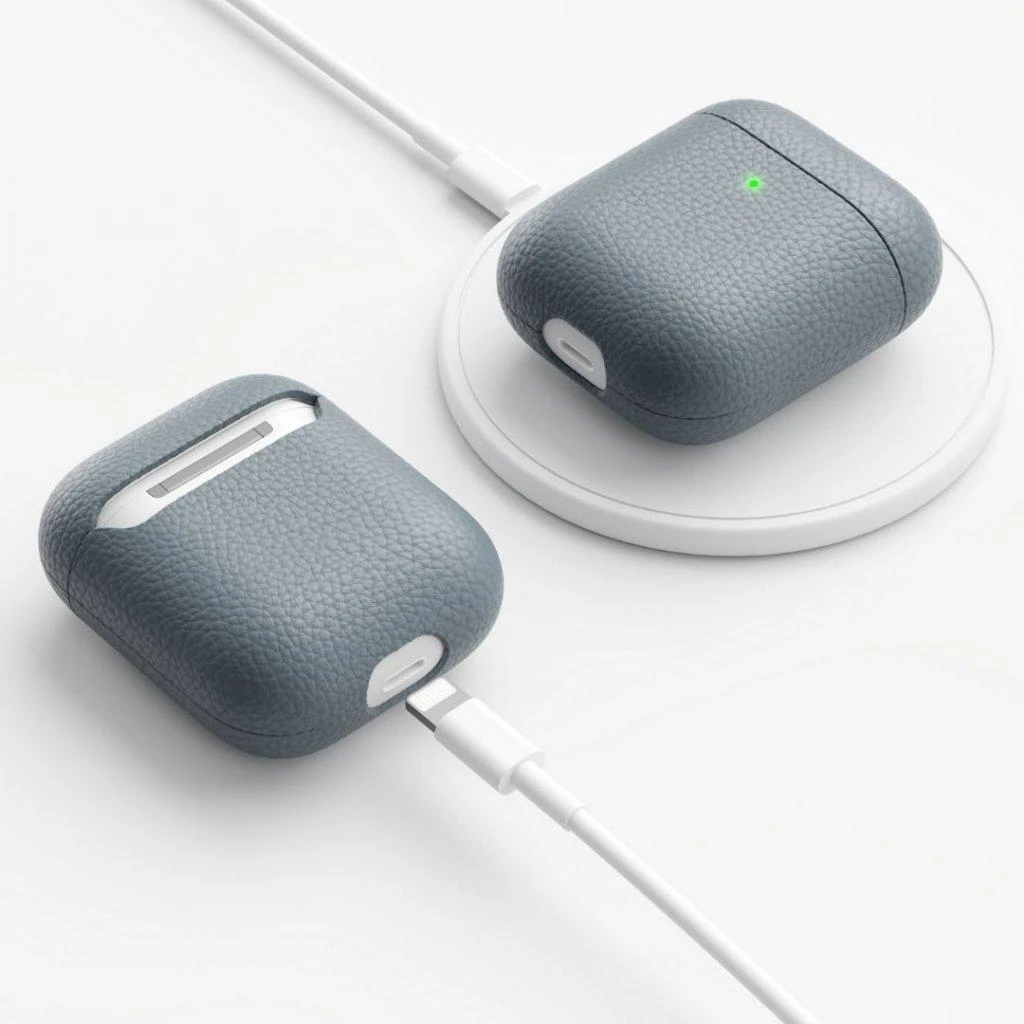 „KeyBudz PodSkinz Artisan“ serijos odinis dėklas, skirtas „AirPods 3“ – pilkos spalvos