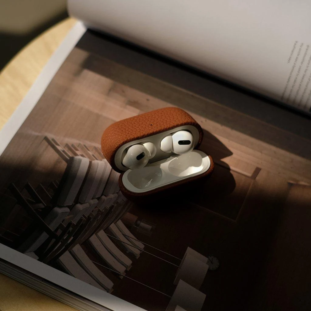 KeyBudz Artisan Series Leather dėklas skirtas AirPods Pro - Natural ruda