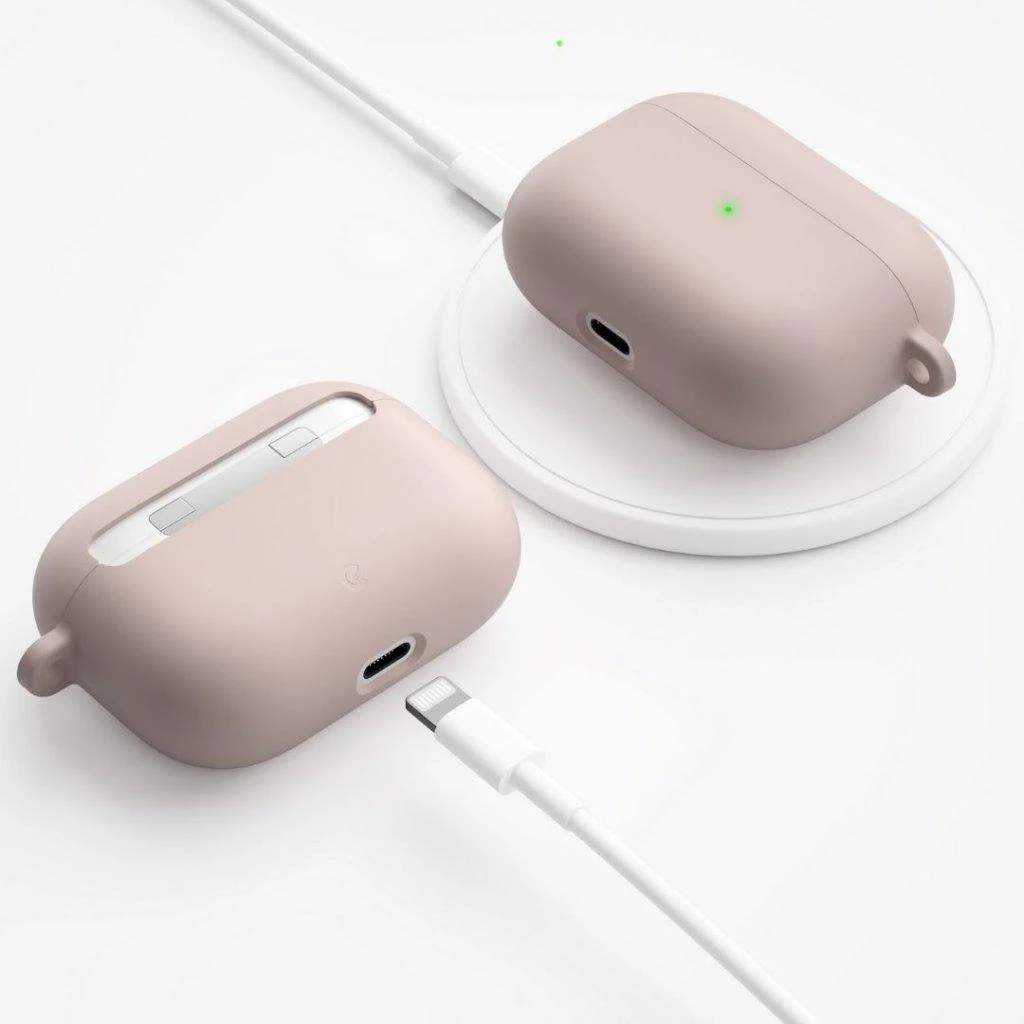 PodSkinz HyBridShell AirPods Pro dėklų pora krovimo metu
