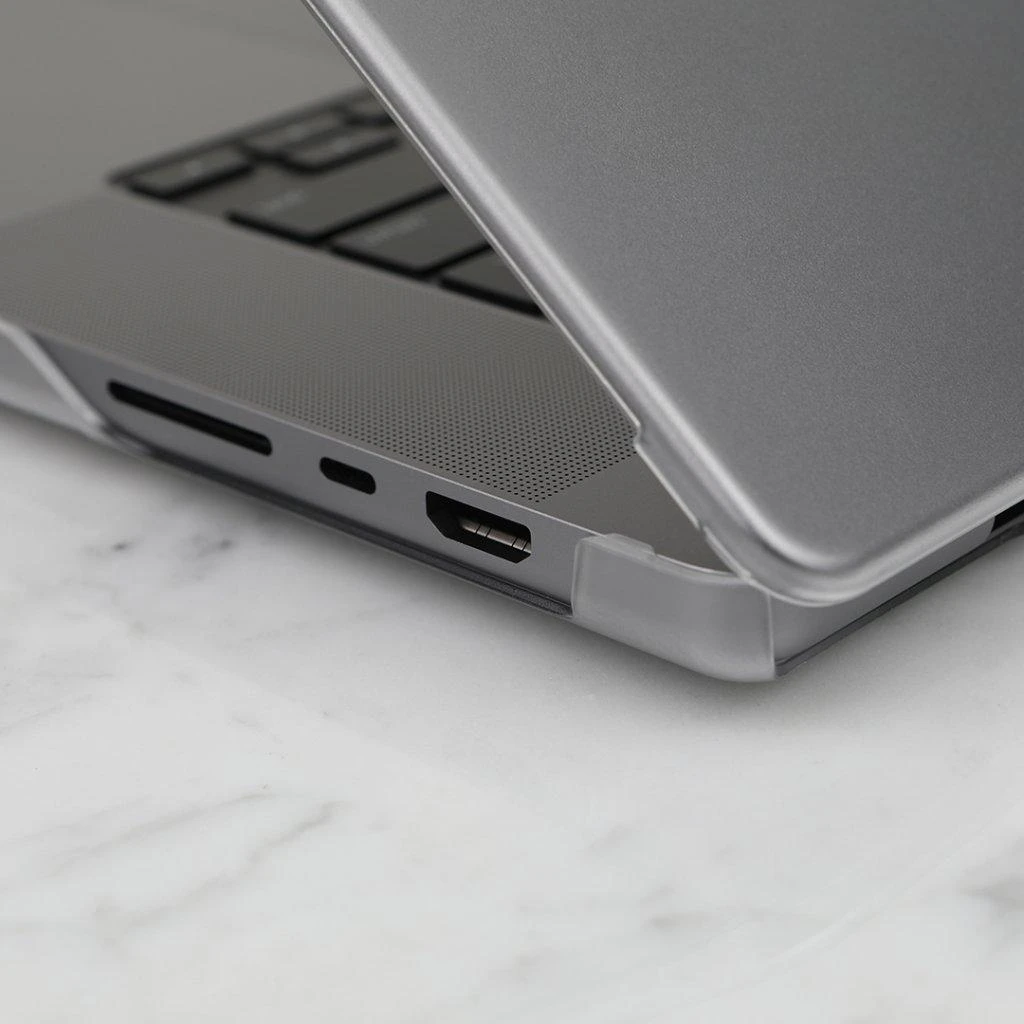 „Moshi iGlaze“ kietasis dėklas – „Obudowa MacBook Pro 16“ (M4/M3/M2/M1/2024–2021), skaidrus