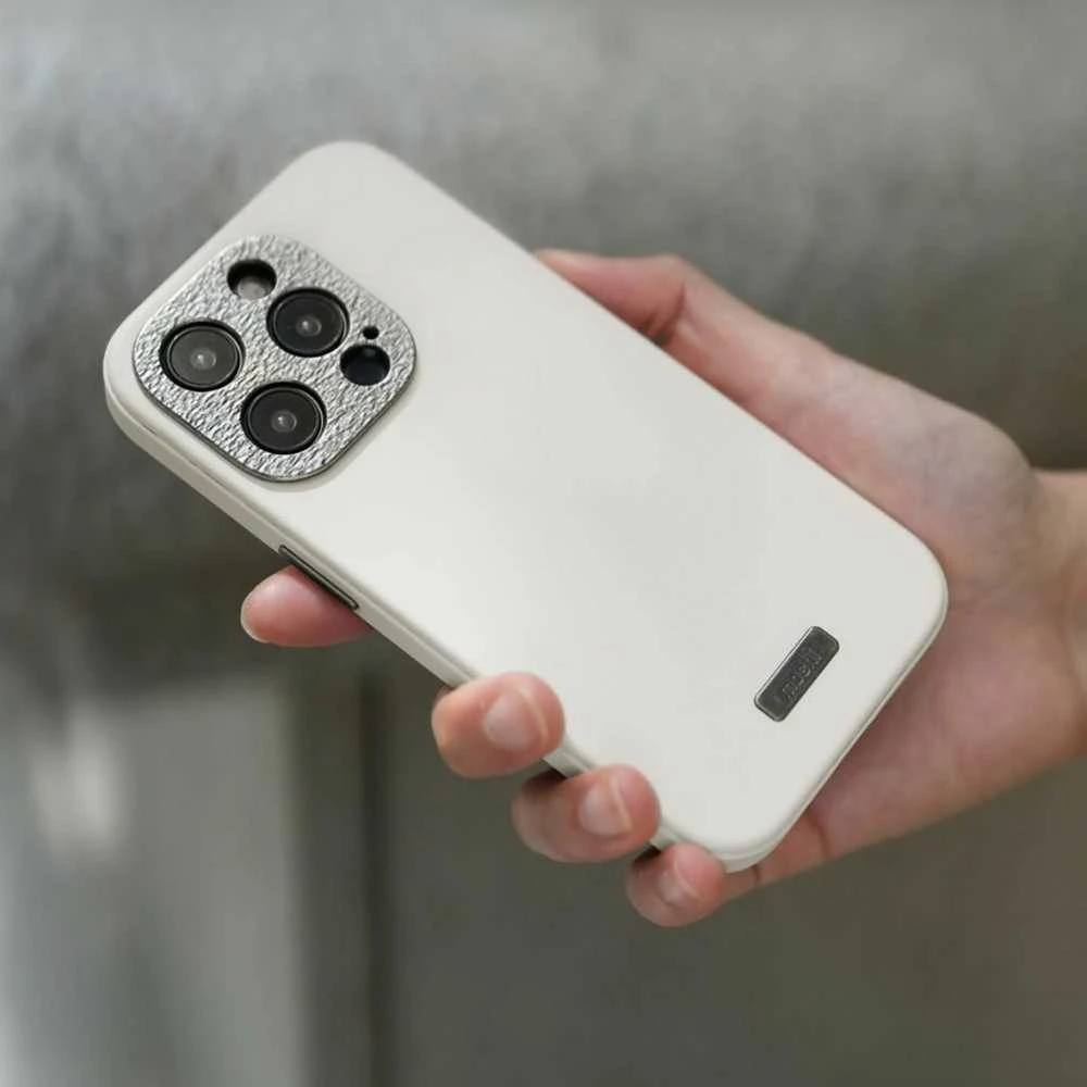 Dėklas Moshi Napa, skirta iPhone 15 Plus – Woodsmoke ruda