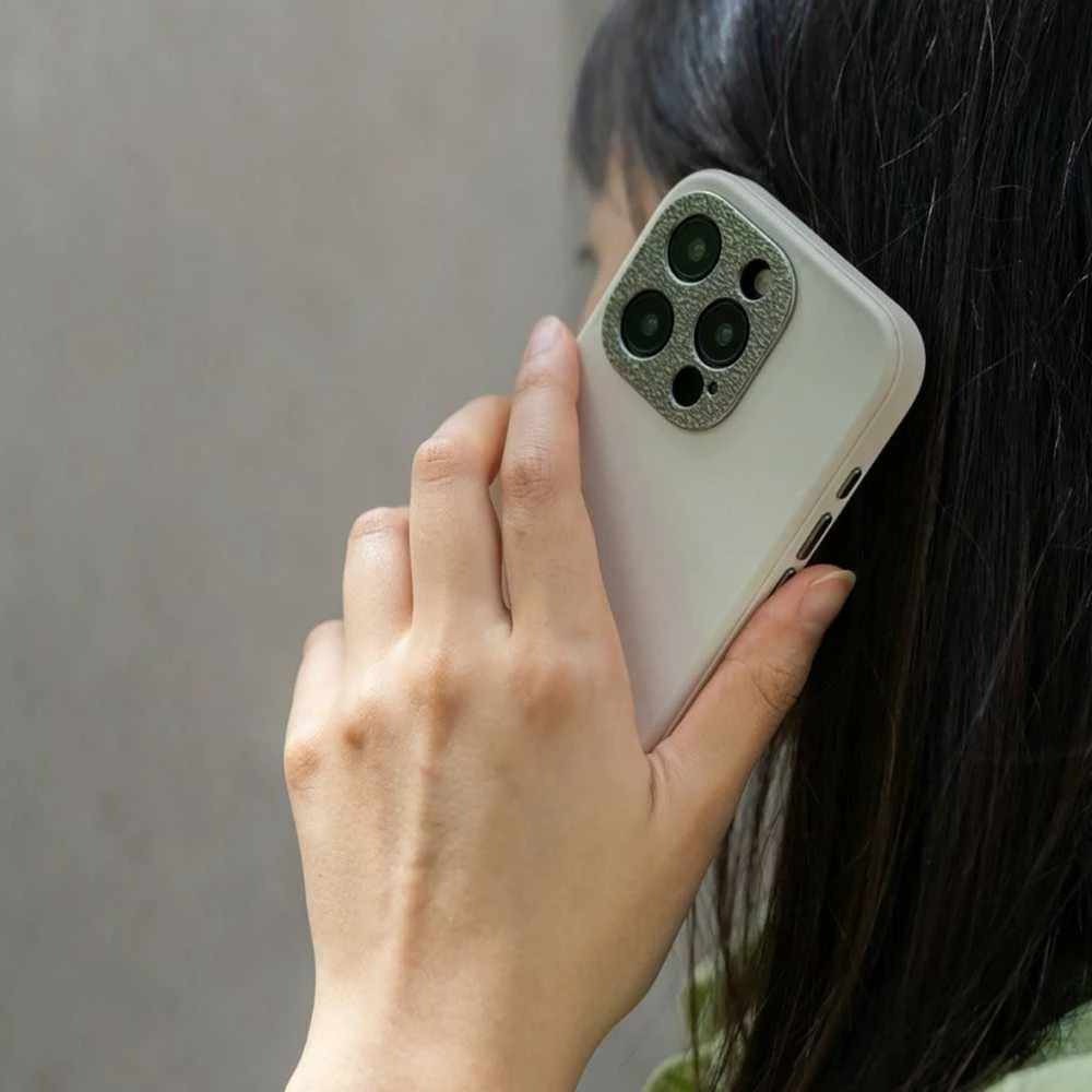 Dėklas „Moshi Napa“, skirtas „iPhone 15 Pro Max“ – kiaušinio skonio baltas