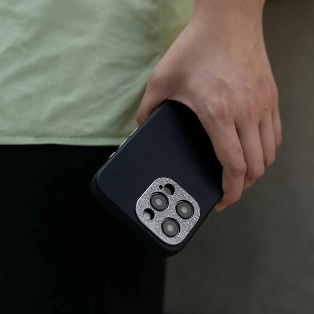 Dėklas „Moshi Napa“, skirtas „iPhone 15 Pro Max“ – kiaušinio skonio baltas