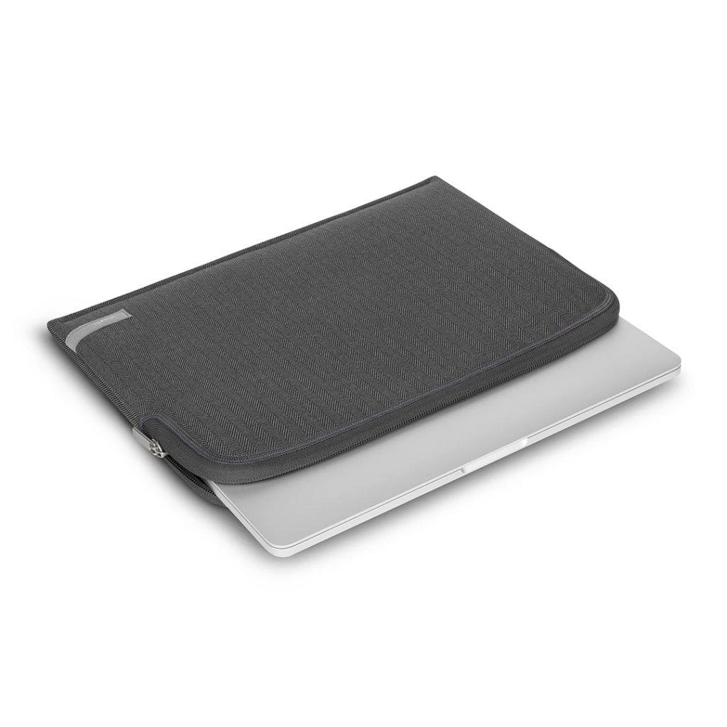Moshi Pluma 14 colių nešiojamojo kompiuterio dėklas, skirtas MacBook Pro – gvazdikų rožinė