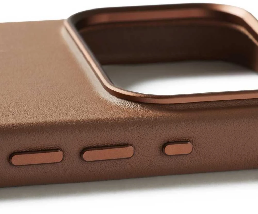Mujjo Full Odinis dėklas MagSafe Case for iPhone 17 Pro Brown