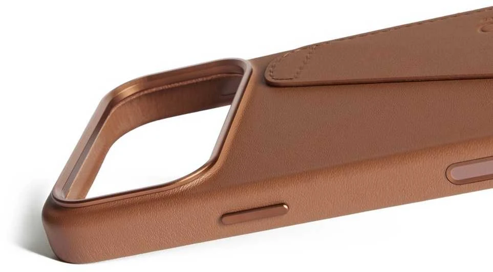 Carruzzo „Mujjo“ piniginės odinis dėklas – dėklai, sukurti „iPhone 17 Pro Max“, suderinami su „MagSafe“ (gelsvai rudas)