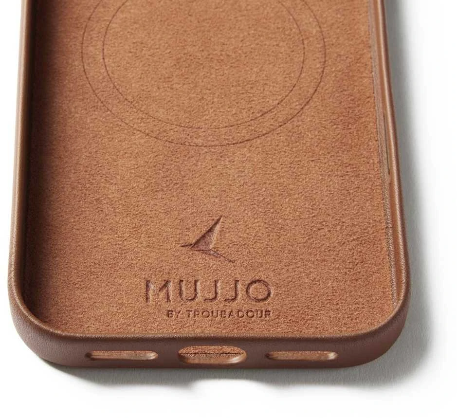 Carruzzo „Mujjo“ piniginės odinis dėklas – dėklai, sukurti „iPhone 17 Pro Max“, suderinami su „MagSafe“ (gelsvai rudas)