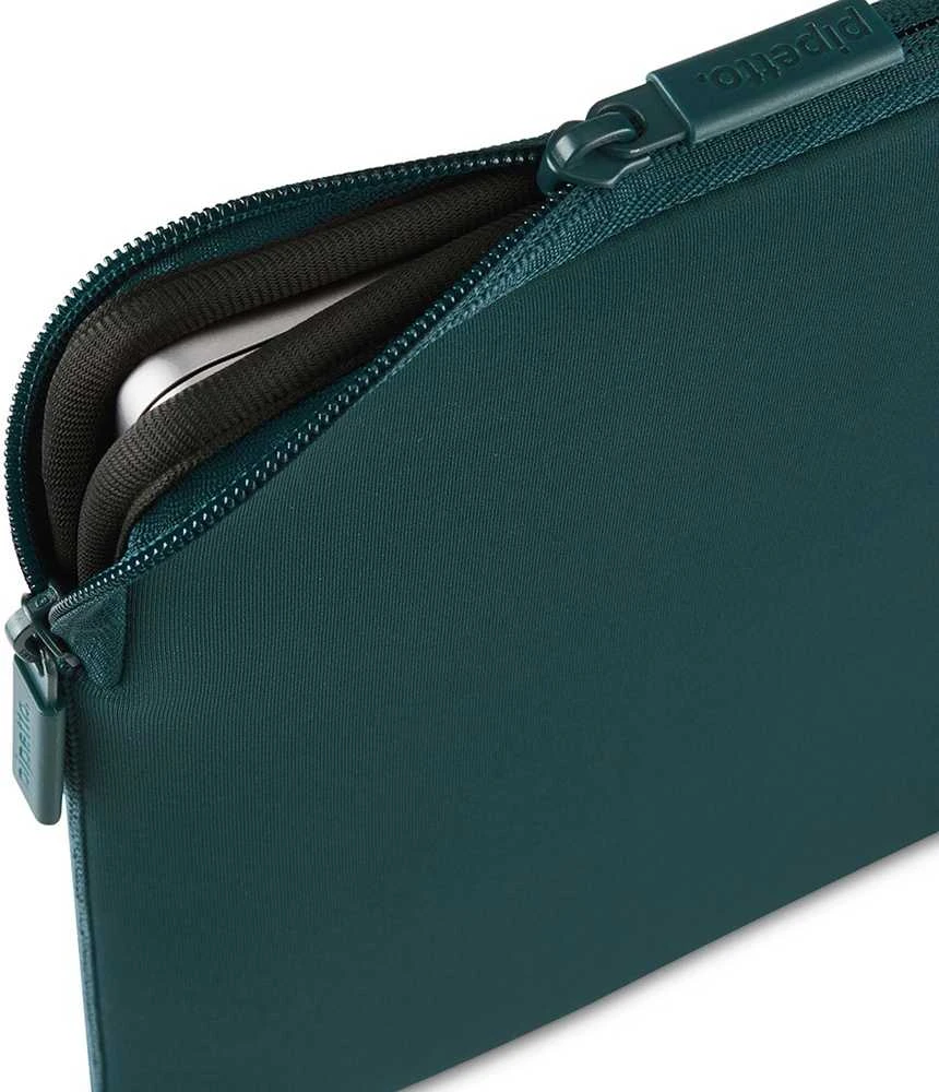 Pipetto Classic Fit dėklas, dark teal – Apple MacBook 13/14