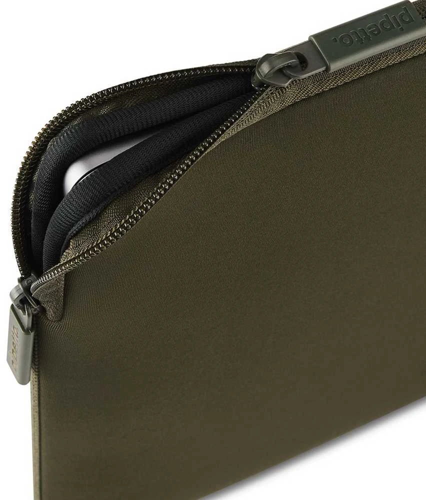 Pipetto Classic Fit dėklas, dark žalias – Apple MacBook 13/14