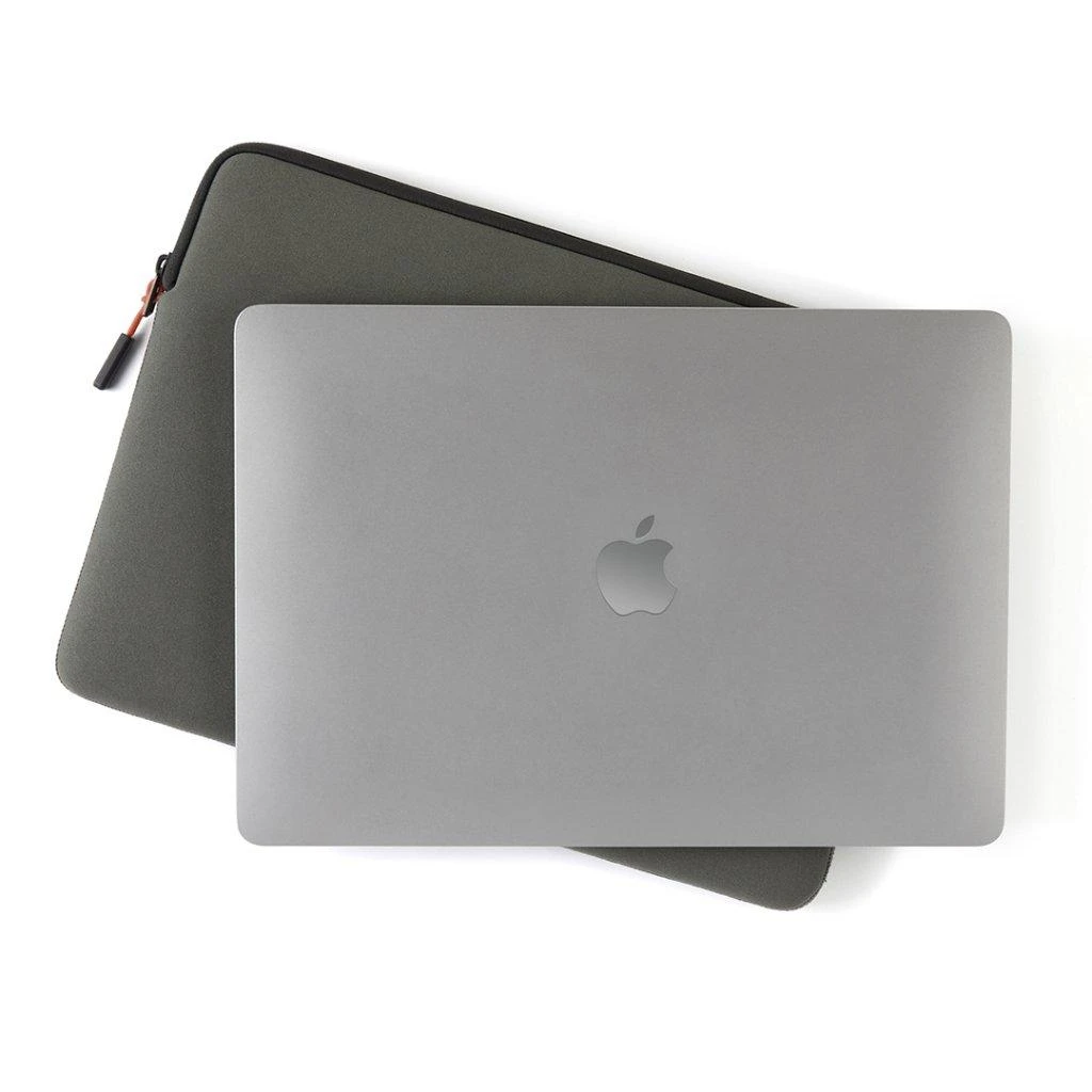 „Pipetto Classic Fit Sleeve“, skirta „MacBook Pro 14“ / „Air 13.6“ – „Military Žalias“