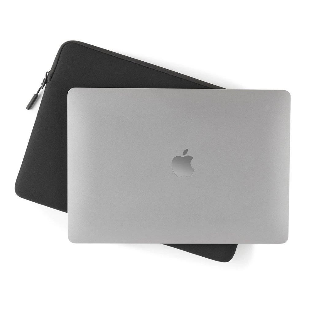 Pipetto Classic Fit Sleeve for MacBook Pro 14/Air 13.6 - Juodas