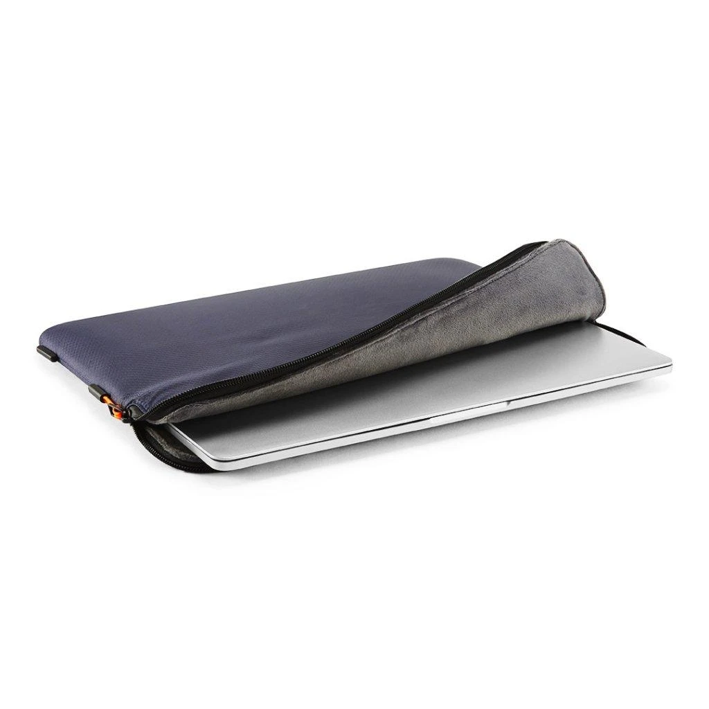 „Pipetto“ „MacBook“ dėklas 13 colių „Ultra Lite Ripstop“ atminties putplasčio įmautė - Juodas
