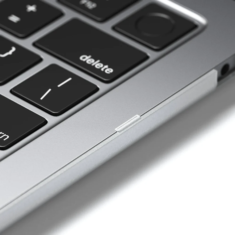 SATECHI Eco Hardshell dėklas, skirtas MacBook Air M2 – skaidrus