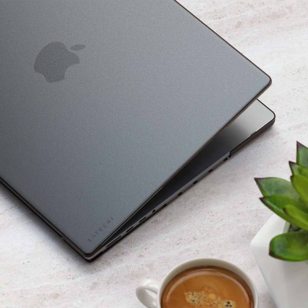 SATECHI Eco Hardshell dėklas, skirtas MacBook Pro 14 – skaidrus