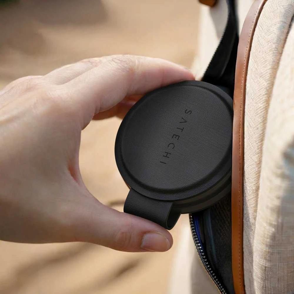 „Satechi OntheGo?“ 2 viename belaidis įkroviklis – juodas