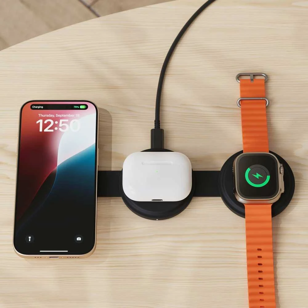 „Satechi OntheGo?“ 3 viename belaidis įkroviklis – juodas