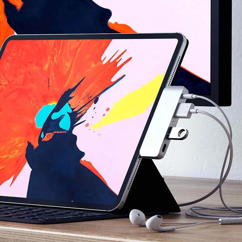 Satechi Aliuminio Mobile Pro Hub USB-C (USB-C 60W, 4K HDMI, USB-A 3.0, jack port) (sidabrinė)