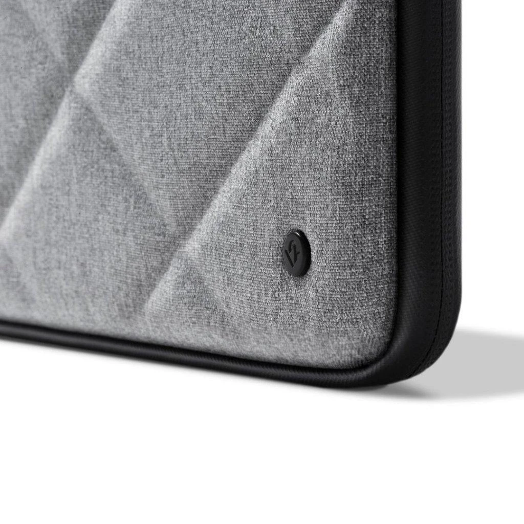 „Twelve South“ dėklas „MacBook Pro“ / „Air“ 13 colių nešiojamiesiems kompiuteriams – pilkas