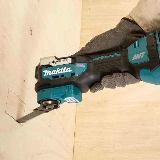 Daugiafunkcinis įrankis Makita DTM52RFJX1; 18 V; 2x3,0 Ah akum.