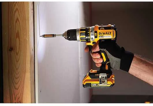 DEWALT MAGNETINIS ANTGALIO LAIKIKLIS SU VARŽTŲ KREIPTUVU SKERSMUO 12mm / 120mm