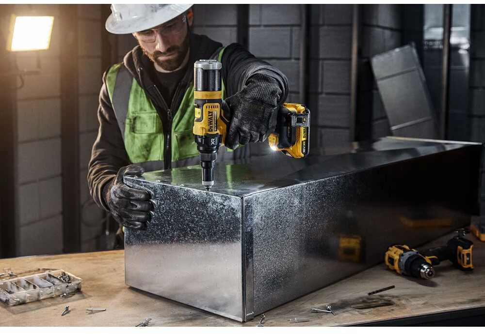 Akumuliatorinis kniediklis DeWalt DCF403NT-XJ; 18 V (be akumuliatoriaus ir pakrovėjo)