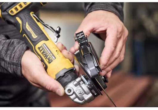 DEWALT KAMPINIS ŠLIFUOKLIS 125mm 18V DCG404NT BL TSTAK