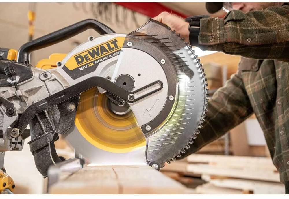 Akumuliatorinis diskinis pjūklas, 305 mm, 18 V XR, DEWALT [DCS782N-XJ]