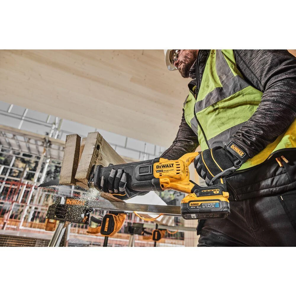 Akumuliatorinis tiesinis pjūklas DeWalt DCS386H2T-QW; 18 V; 2x5,0 Ah akum.