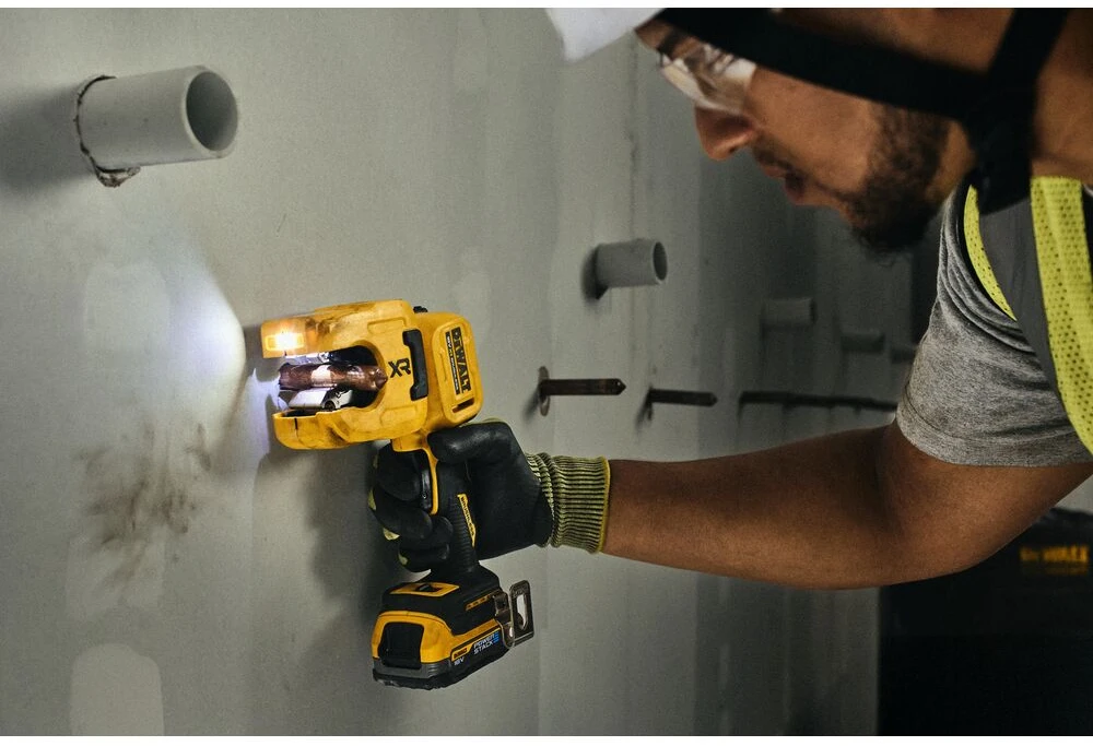 Vamzdžiapjovė DeWalt DCE154N-XJ; 18 V; 12-35 mm (be akumuliatoriaus ir pakrovėjo)