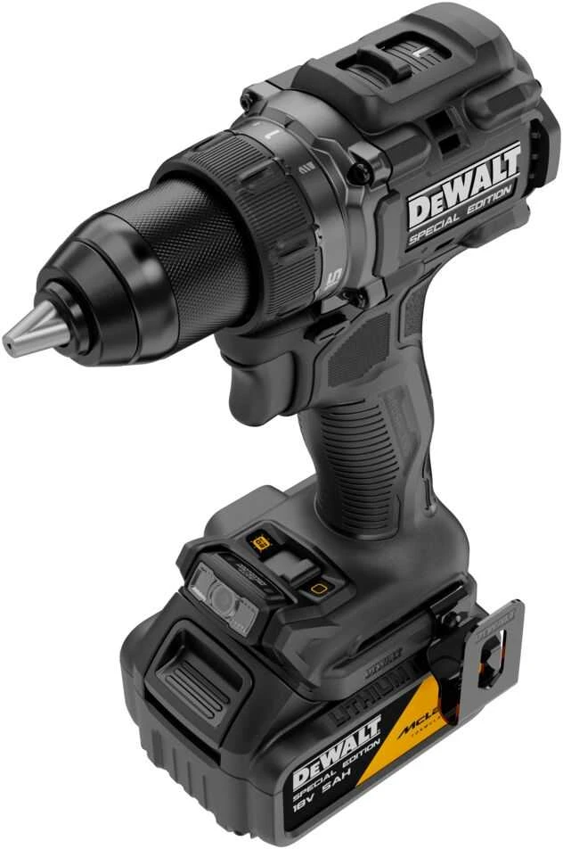 DeWalt DCD81MP2T juodas suktuvas su 5Ah akumuliatoriumi
