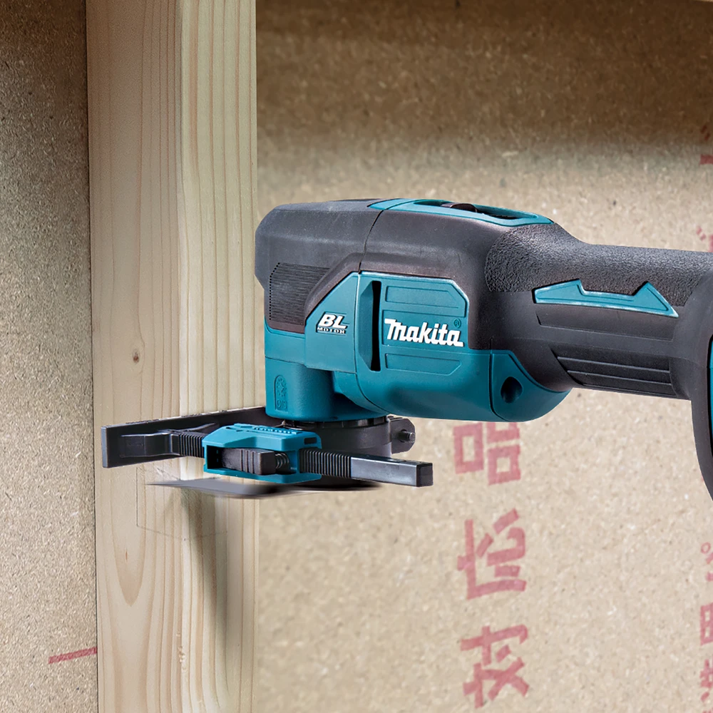 Makita DTM53Z Akumuliatorinis universalus švytuoklinis įrankis 18V, BL-motor, 6000-20000 judesiai per min, amplitudė 3,2°; toolless, Be akumuliatorių ir kroviklio!