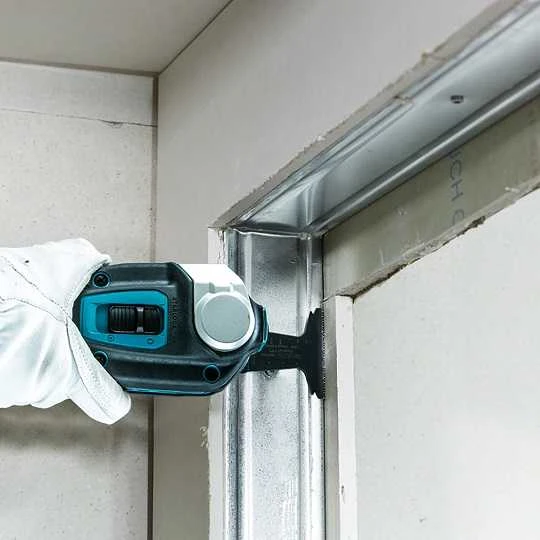 Makita TM001GZ Akumuliatorinis universalus švytuoklinis įrankis XGT, 10000-20000 jud/min, judesio kampas 3,2°,Starlock MAX, BL-motor, Be akumuliatorių ir kroviklio!