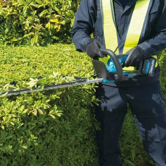 Makita UH021GZ Cordless hedge trimmer, 40Vmax XGT, BL-motor, 600mm , be akumuliatoriaus ir kroviklio
