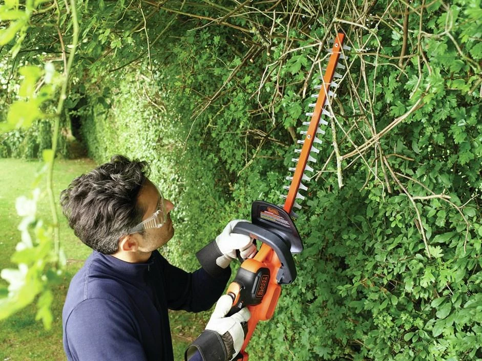 Black & Decker Juodas & Decker Akumuliatorinės gyvatvorių žirklės GTC18504PC 18V 4Ah 50 cm, Juodas & Decker