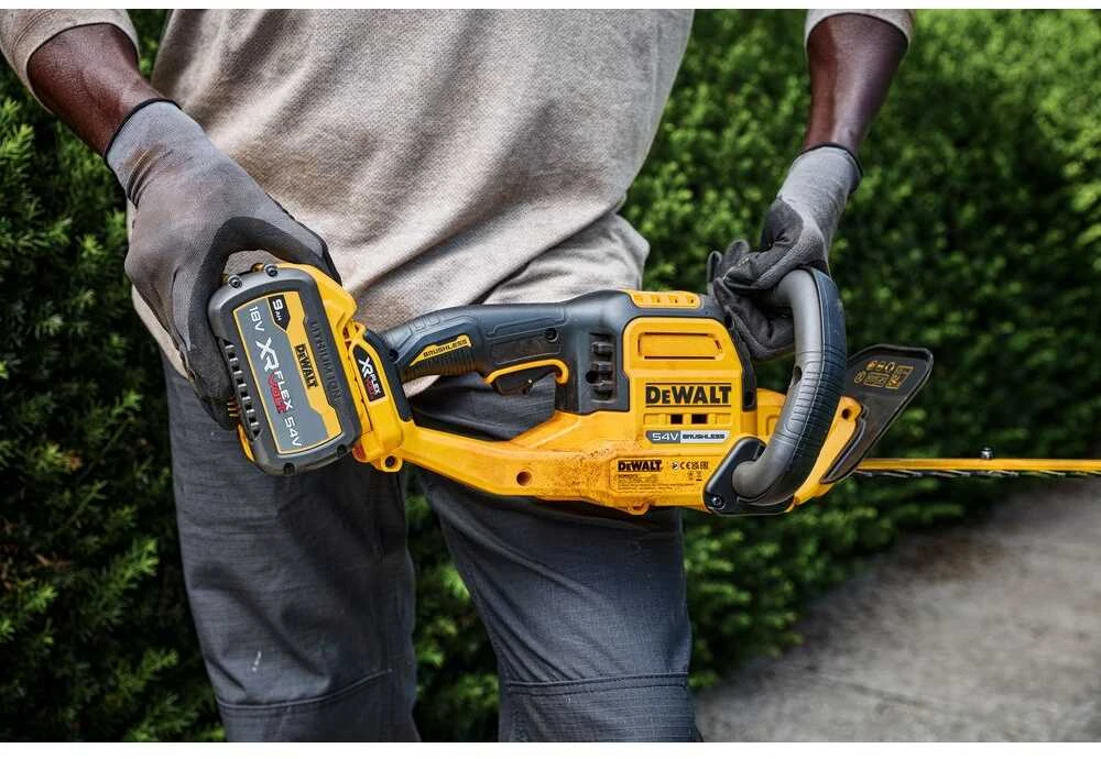 Gyvatvorių žirklės DeWalt DCMHT573X1-QW; 54 V; 65 cm; 1x9,0 Ah akum.