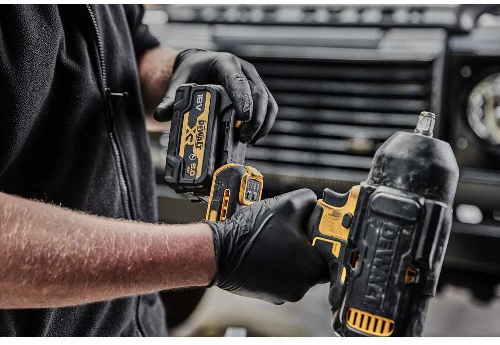 DEWALT Smūginis veržliasukis DCF900P2G 1/2" 18V 1355Nm 2x5,0Ah