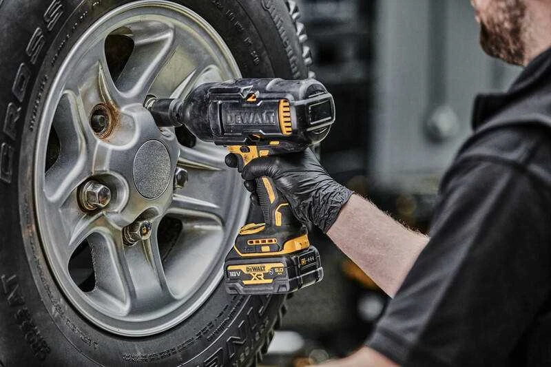 DEWALT Smūginis veržliasukis DCF900P2G 1/2" 18V 1355Nm 2x5,0Ah
