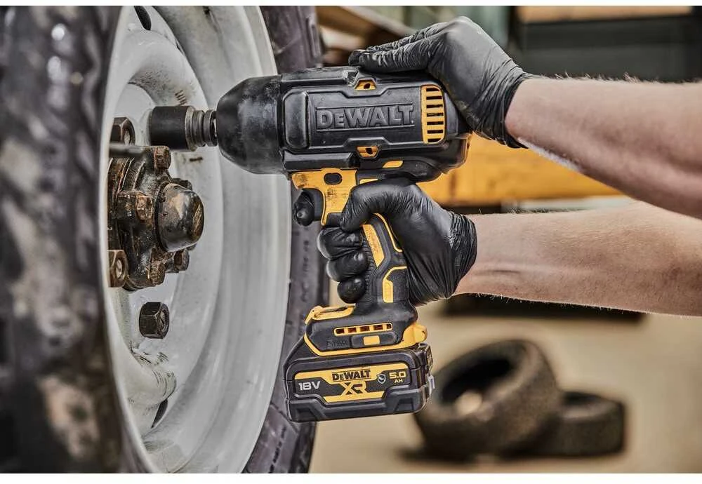 DEWALT Smūginis veržliasukis DCF900P2G 1/2" 18V 1355Nm 2x5,0Ah