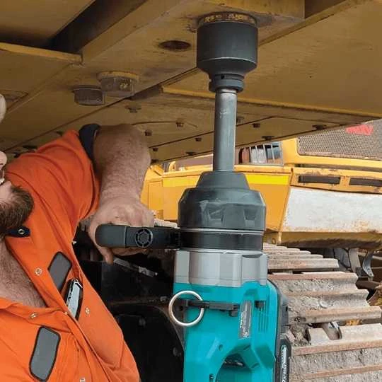 Makita TW010GZ Akumuliatorinis smūginis veržliasukis 40V XGT, 1" ilgas, 3150Nm, BL-M, be akumuliatorių ir kroviklio!