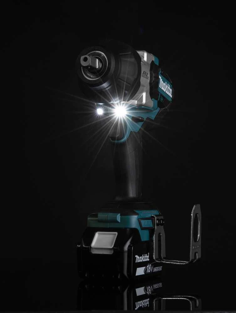 Makita DTW1004Z Akumuliatorinis smūginis veržliasukis 18V, 1050 Nm, LED, 1/2" (PIN SHANK), Be akumuliatorių ir kroviklio!