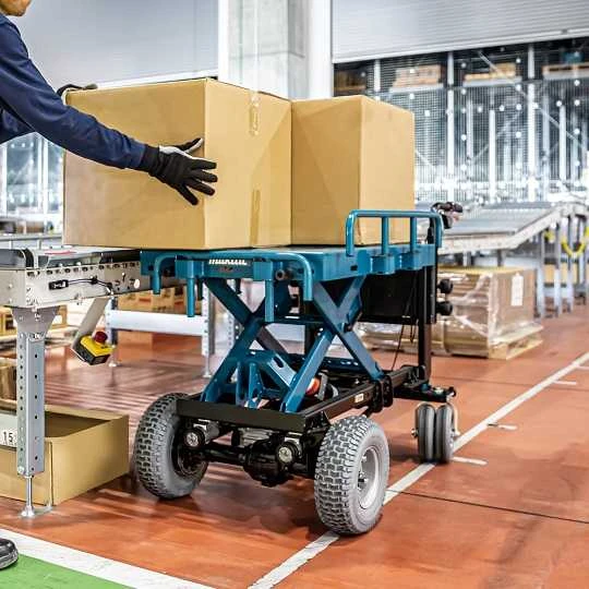 Makita DCU601Z akumuliatorinis karutis 2X18V ličio jonų, elektrinis keltuvas, BL variklis, 3 greičiai, maks. apkrova 300kg, 145kg be akumuliatoriaus ir krovinio